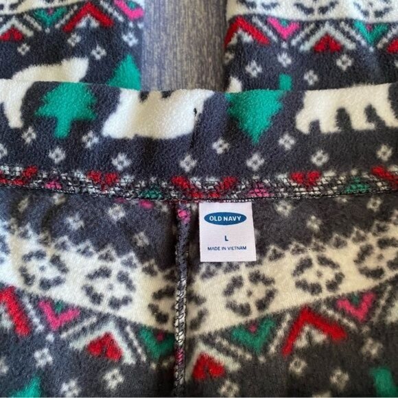 Old Navy Polar Bear Patterned Fleece Pajama Pants - Picture 3 of 4